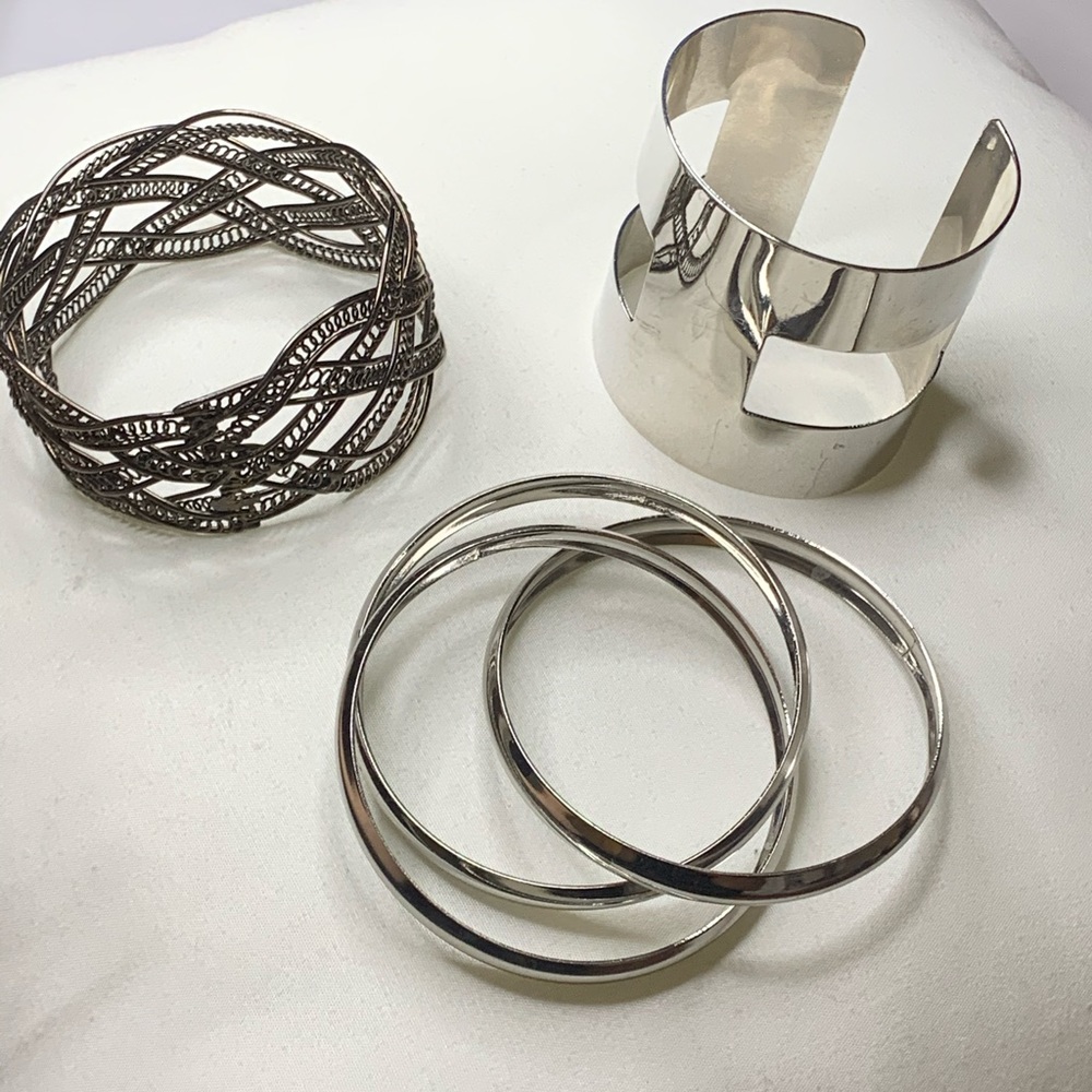Set of three bracelets
